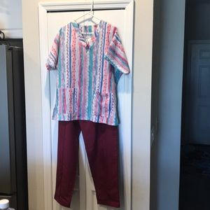 Crest scrub set